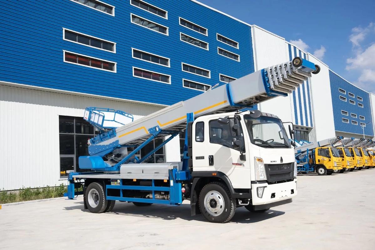 珠海出租云梯车高空作业车 建筑垃圾搬运